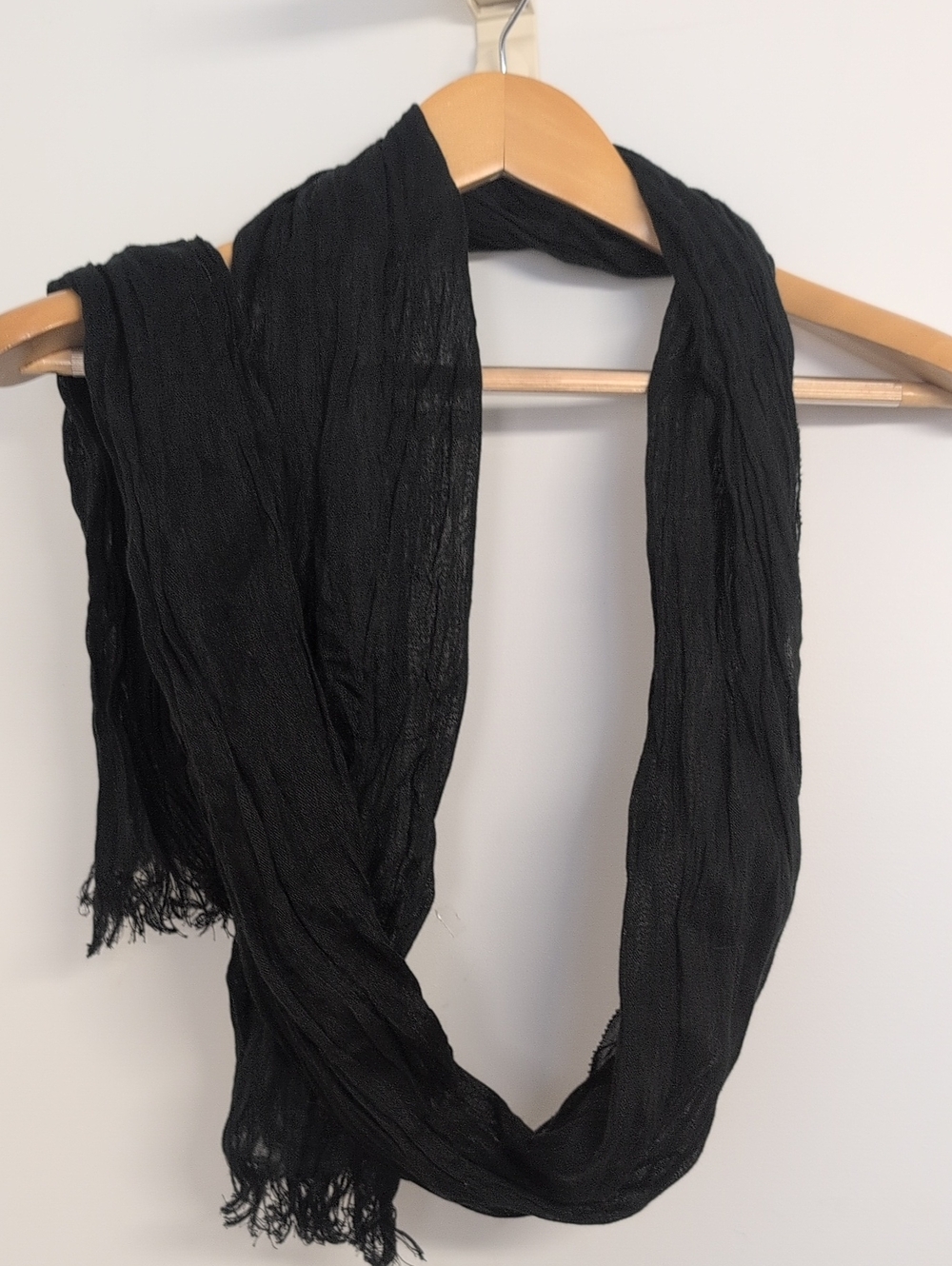 Barneys New York Italian Linen Blend Crinkle Scarf Black 🖤🇮🇹✨